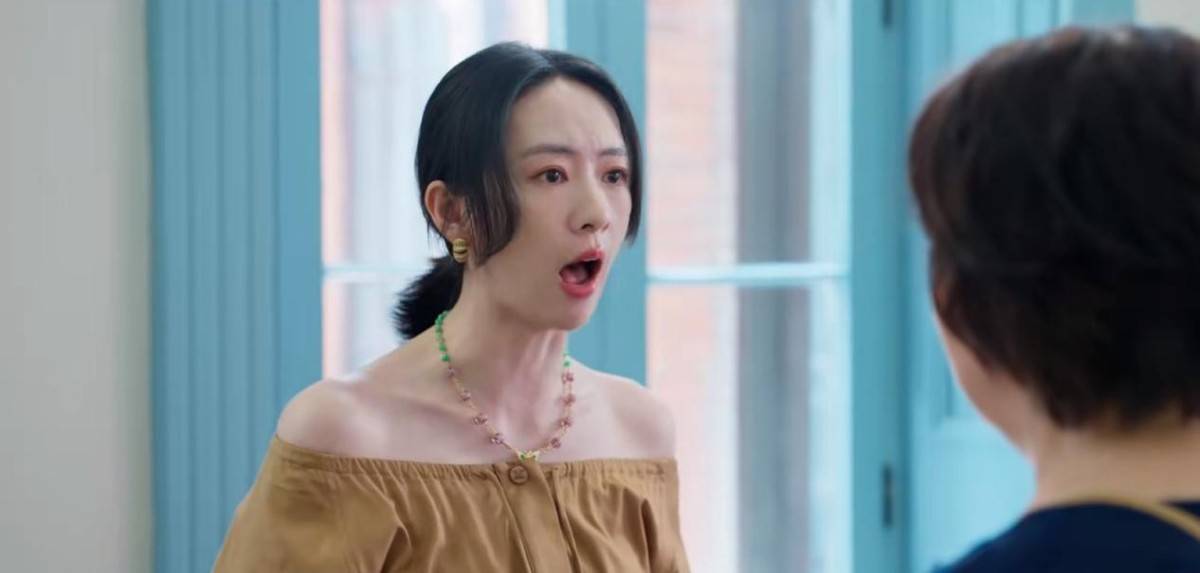 原创38岁童瑶拍吻戏太欲了穿着吊带抱着陈晓亲这谁能顶得住