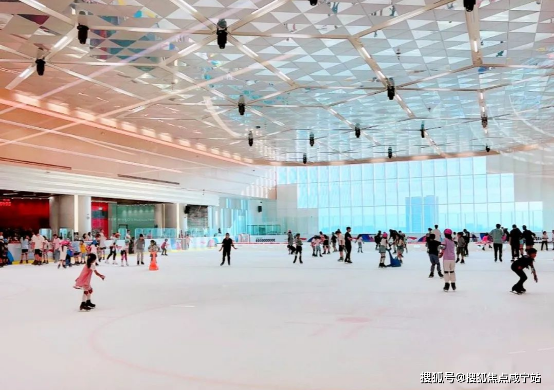 上海只有两家奥林匹克赛事级别的全明星滑冰俱乐部,一家在浦东