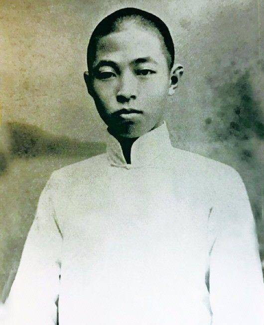 原创儿子嫌包办婚姻妻子不识字婆婆亲自教儿媳读书令夫妻恩爱50年