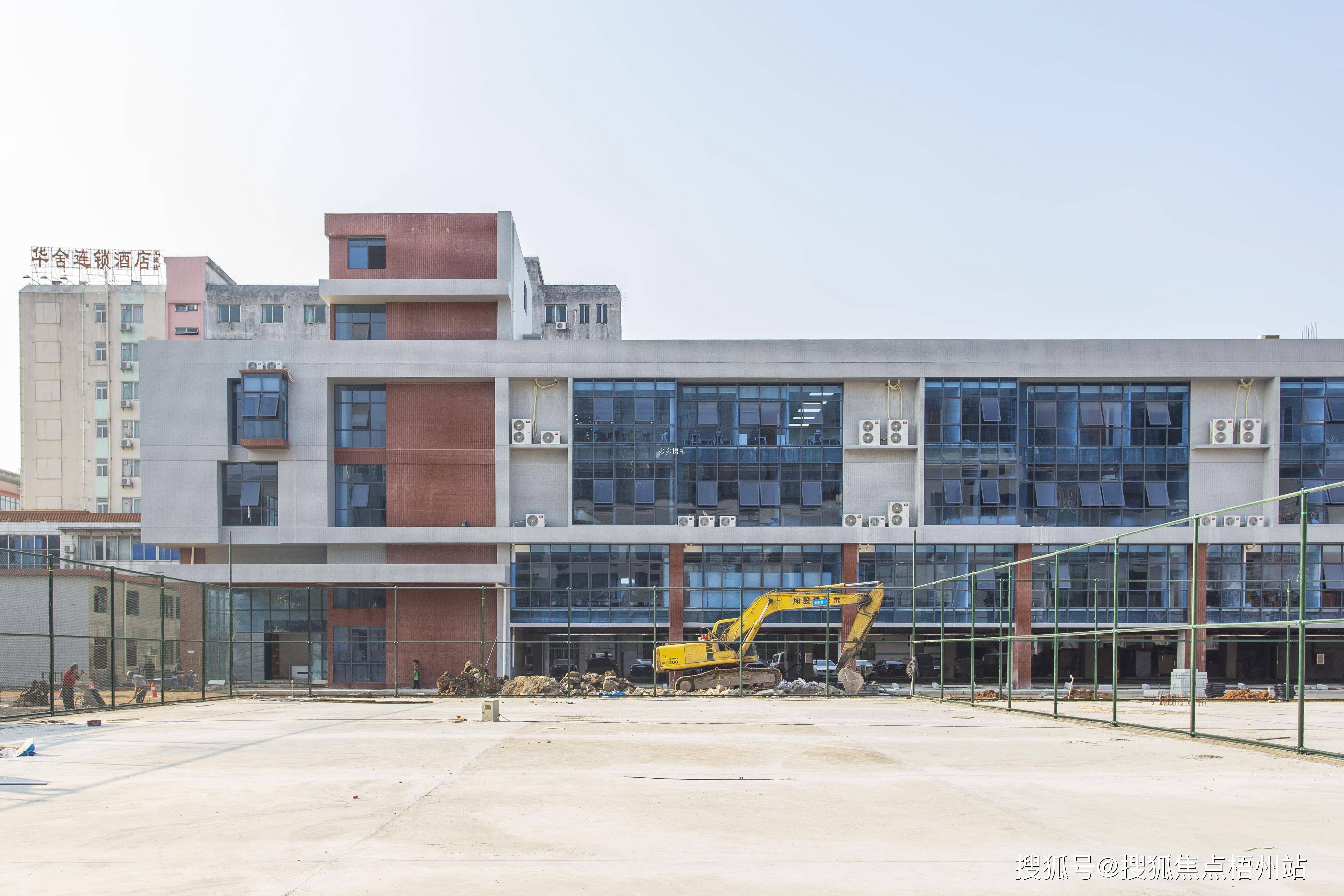 广州天汇创意园租120人独立办公室精装修带家具交通便利可注册