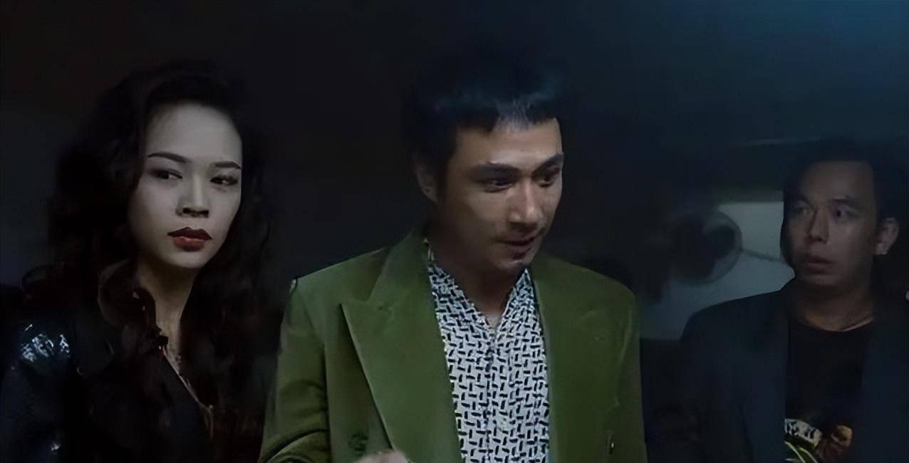 他就曾在电影《英雄地之小刀会》中扮演过黄大刚一角,不过却没有给人