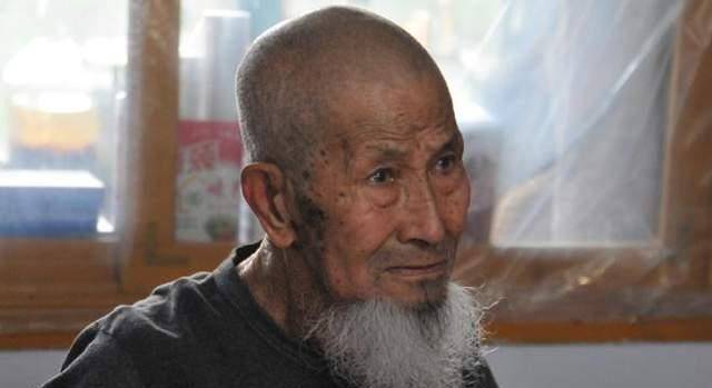 原创抗联老战士回忆我们饿了7天打进屯子抢猪食放屁都是猪食味