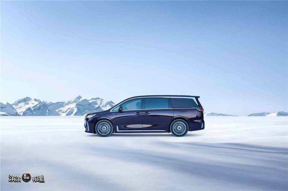 「 爱车空间 」岚图梦想家ev,追光phev斩获行业首批高寒类权威认证