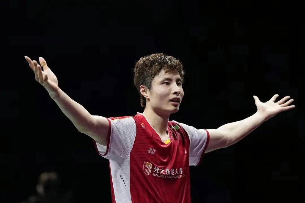 石宇奇:无数球迷心中的传奇,称他为国羽男单"一哥"._羽毛球_骄傲_国家