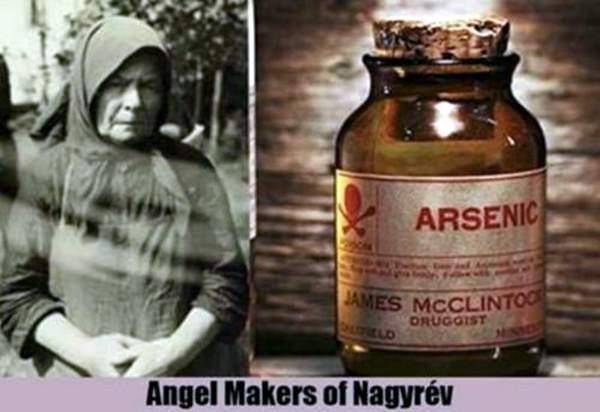 茱莉亚与慢性毒药合照于是,一个村妇偷偷哭着来找茱莉亚,提出想除掉