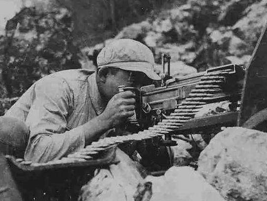 这时无须找出一个肯定的答案,反正它不会有什么好事情,尤其是把这铁桥