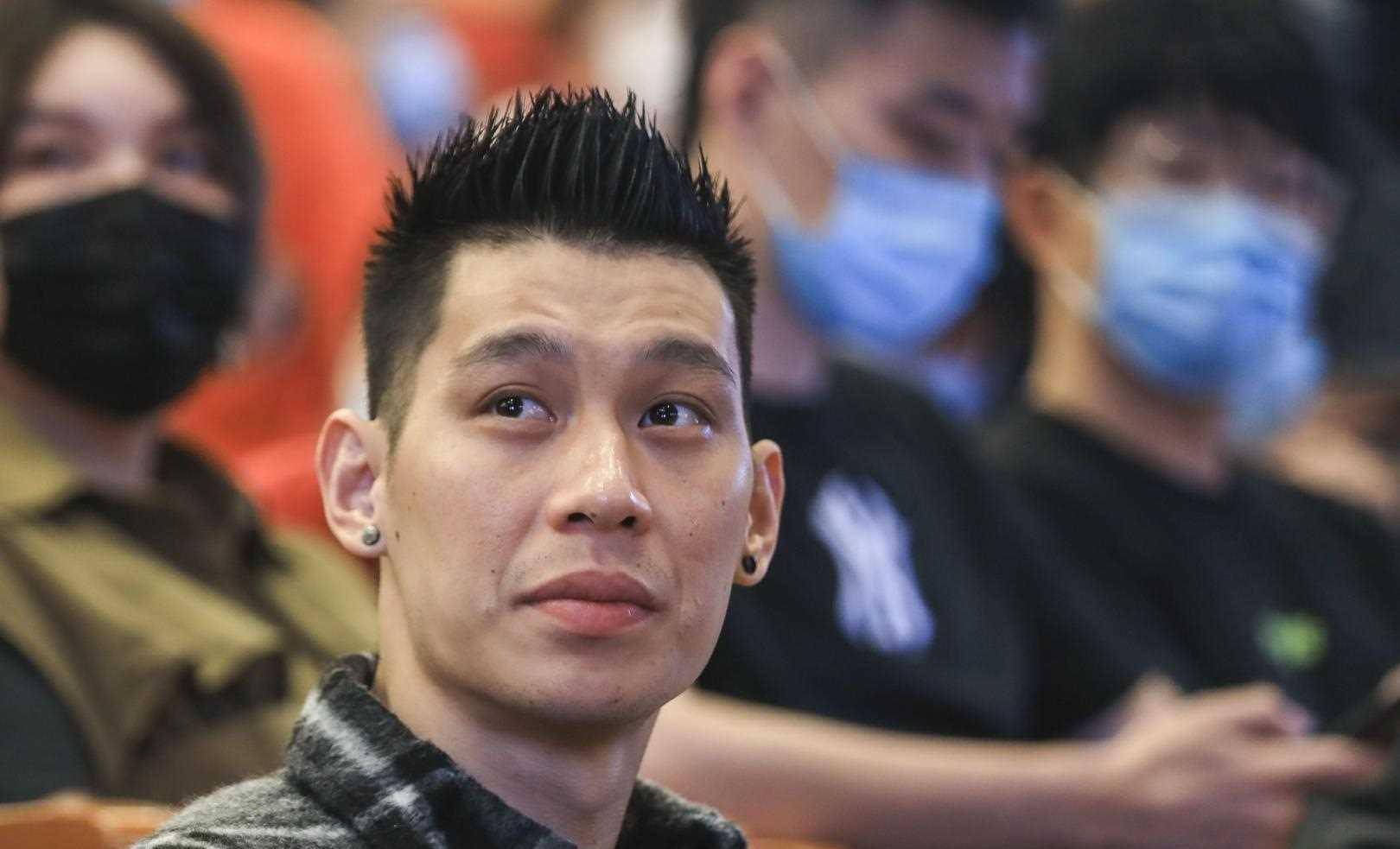 原创林书豪现状低调隐婚三年女子很漂亮35岁和弟弟在台打篮