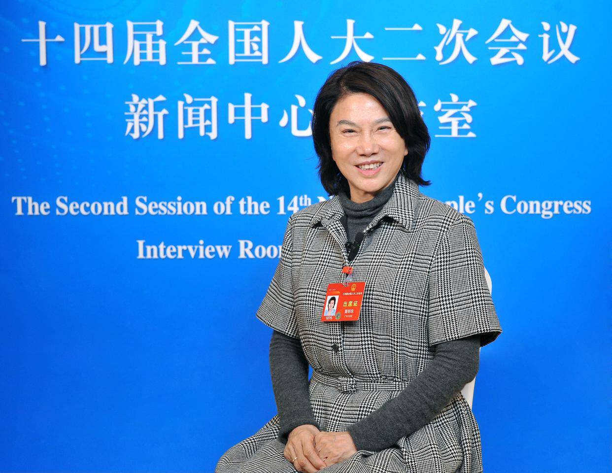 31年前离家谋生60岁时名震南北董明珠这些年经历了什么