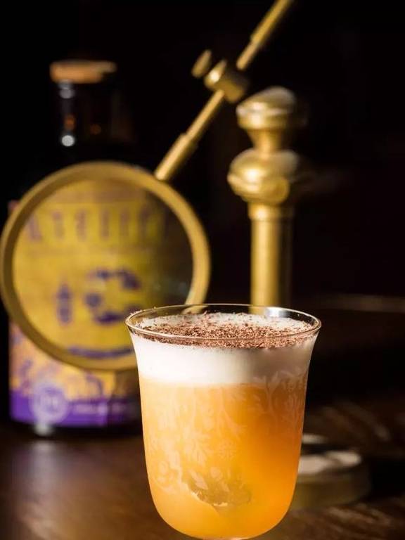 火烧酒单定制橡木桶鸡尾酒魔都酒吧又出新花样了