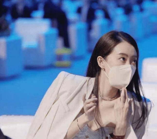 原创你好李焕英爆红后张小斐又一大片来袭男主来头可不小