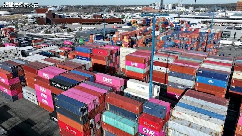 据悉,芬兰港口的所有船只装卸,港口运营和码头内的集装箱处理已经暂停
