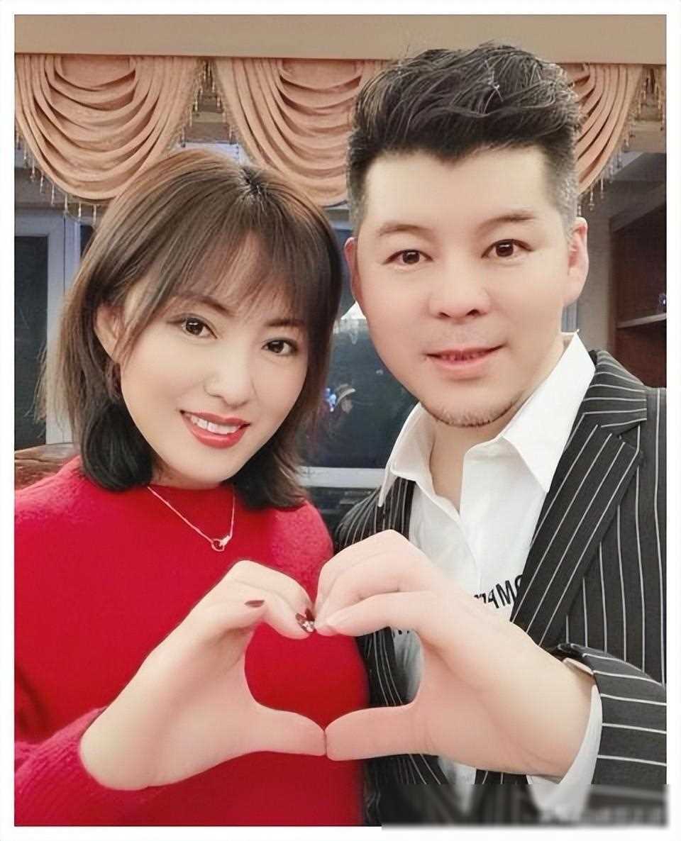 演员王小虎老婆图片