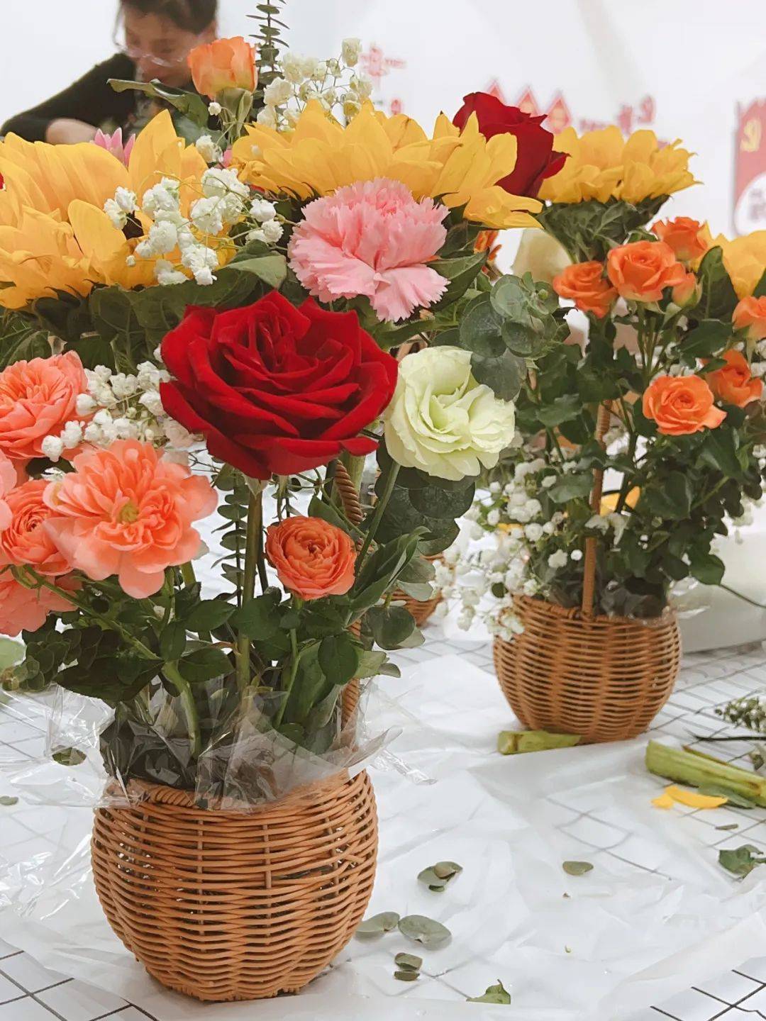 物业节日花束怎么摆放(物业小区春节摆花方案)