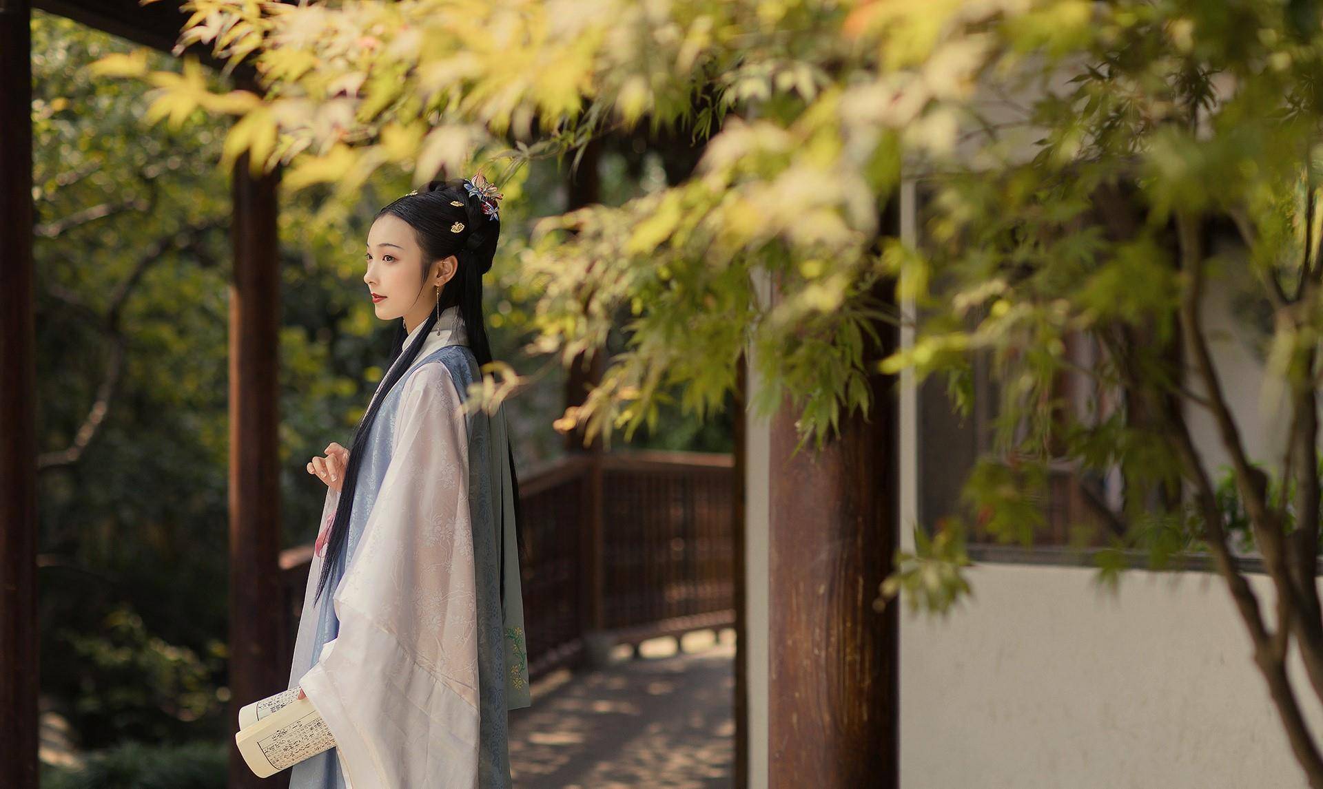 原创她8岁进青楼23岁嫁60岁老头后劝丈夫自尽真相令人唏嘘