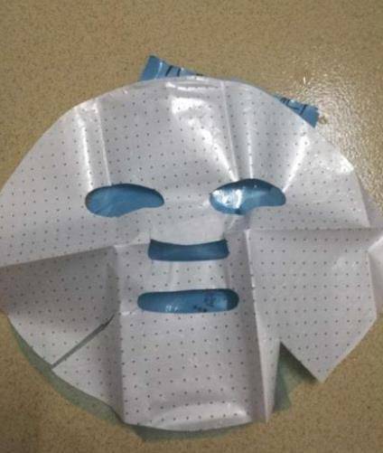 美颜上最宝贝的竟是那张塑料纸很多人不知道扔掉太可惜