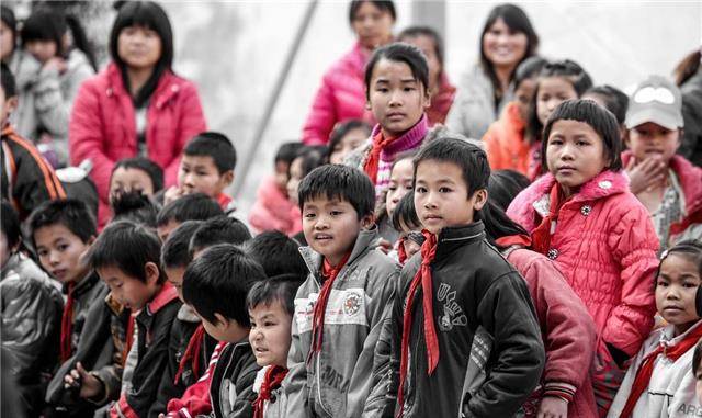 贫困山区学生的自白叔叔阿姨暑假请不要来我们这里支教了