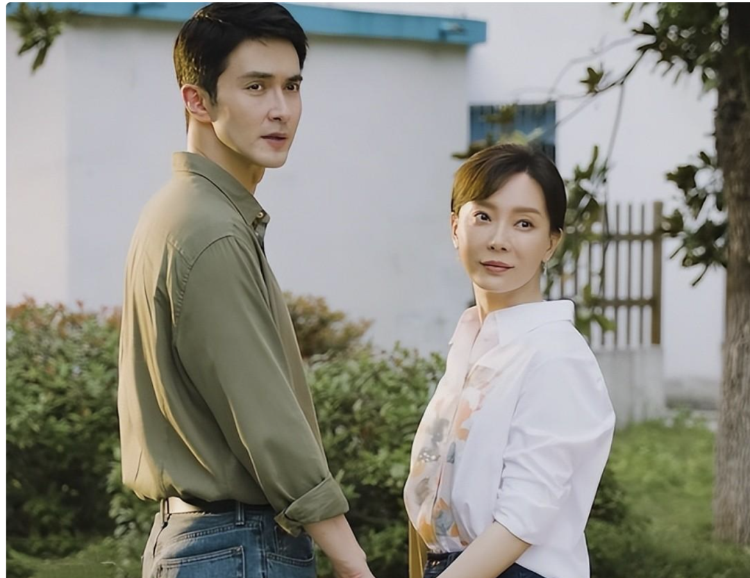 硅胶脸混进央视和高伟光姐弟恋张艺谋不用整容脸太明智