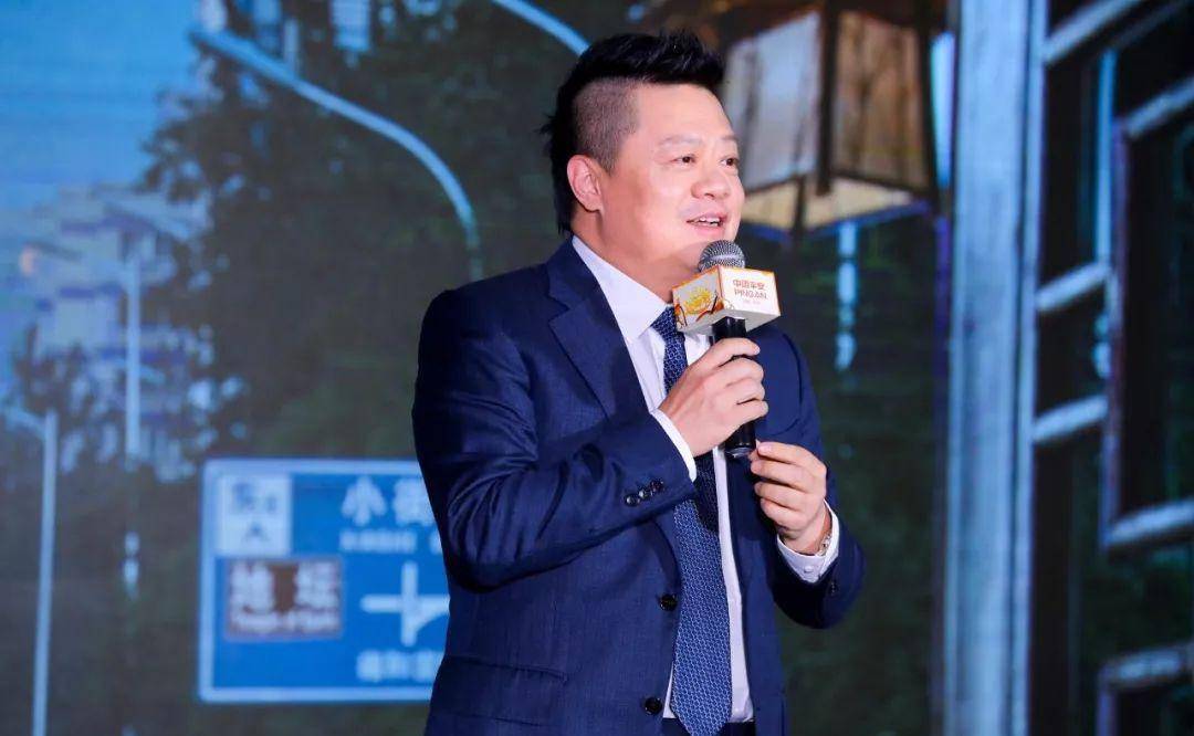 马东的老婆这么漂亮当年电视辞职做全职太太如今两人恩爱依旧