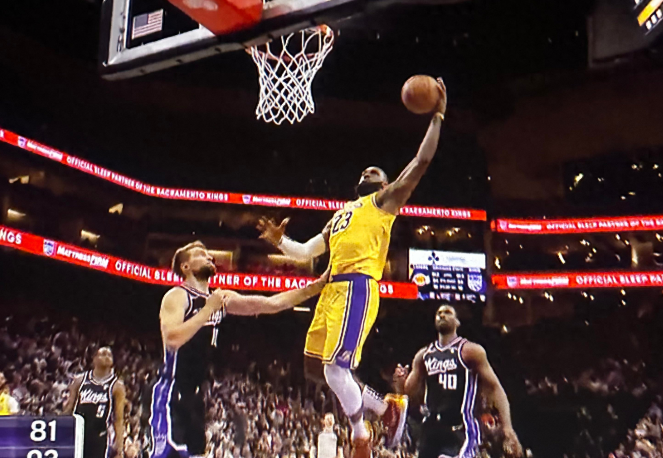 恭喜!39岁詹姆斯连续1209场得分上双,继续刷新历史纪录