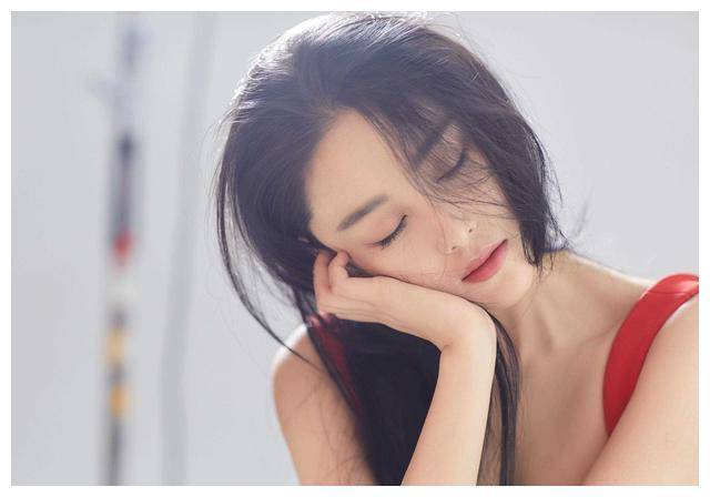 张馨予的靠嫁人翻身爱情之路自我重生别样风采