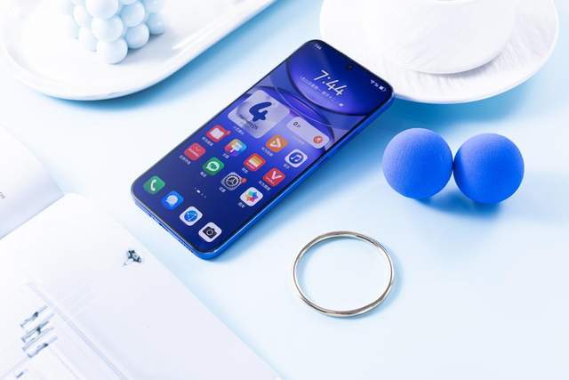 春游拍照手机怎么选老司机推荐华为nova12系列上手就能拍大片