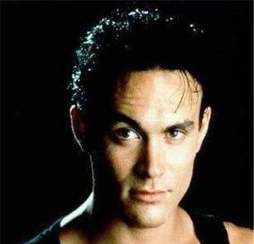 原创李小龙去世46年后家人过得如何妻子改嫁徒弟女儿成功夫明星