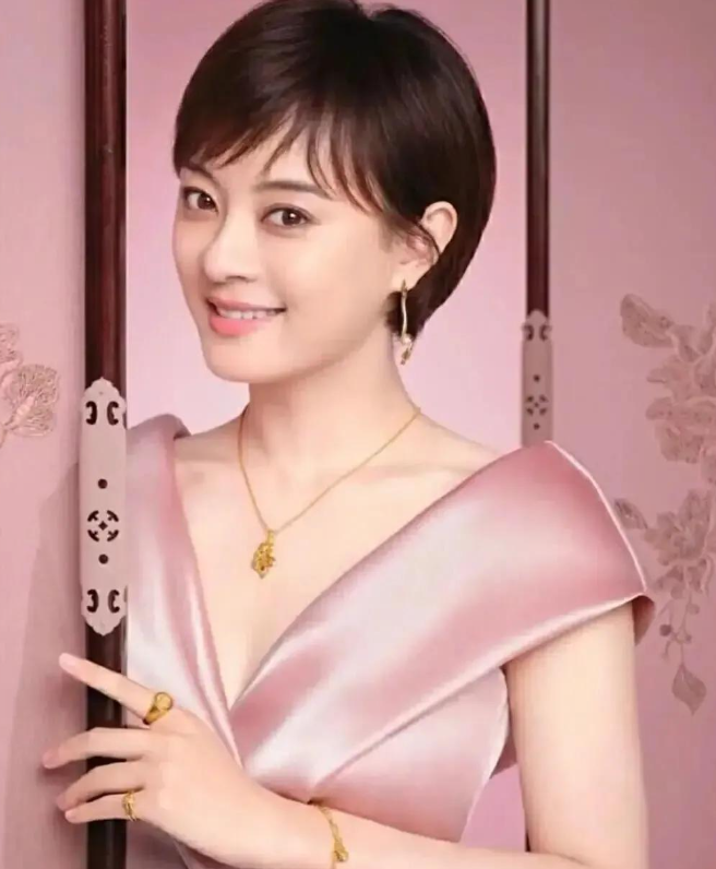 原创2024年42岁的孙俪涅盘重生了邓超这次捡了个大便宜