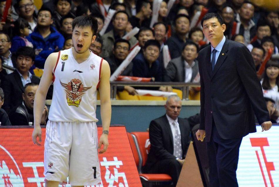 山东高速男篮巩晓彬获球迷认可盘点巩大师执教期间的矛盾球员