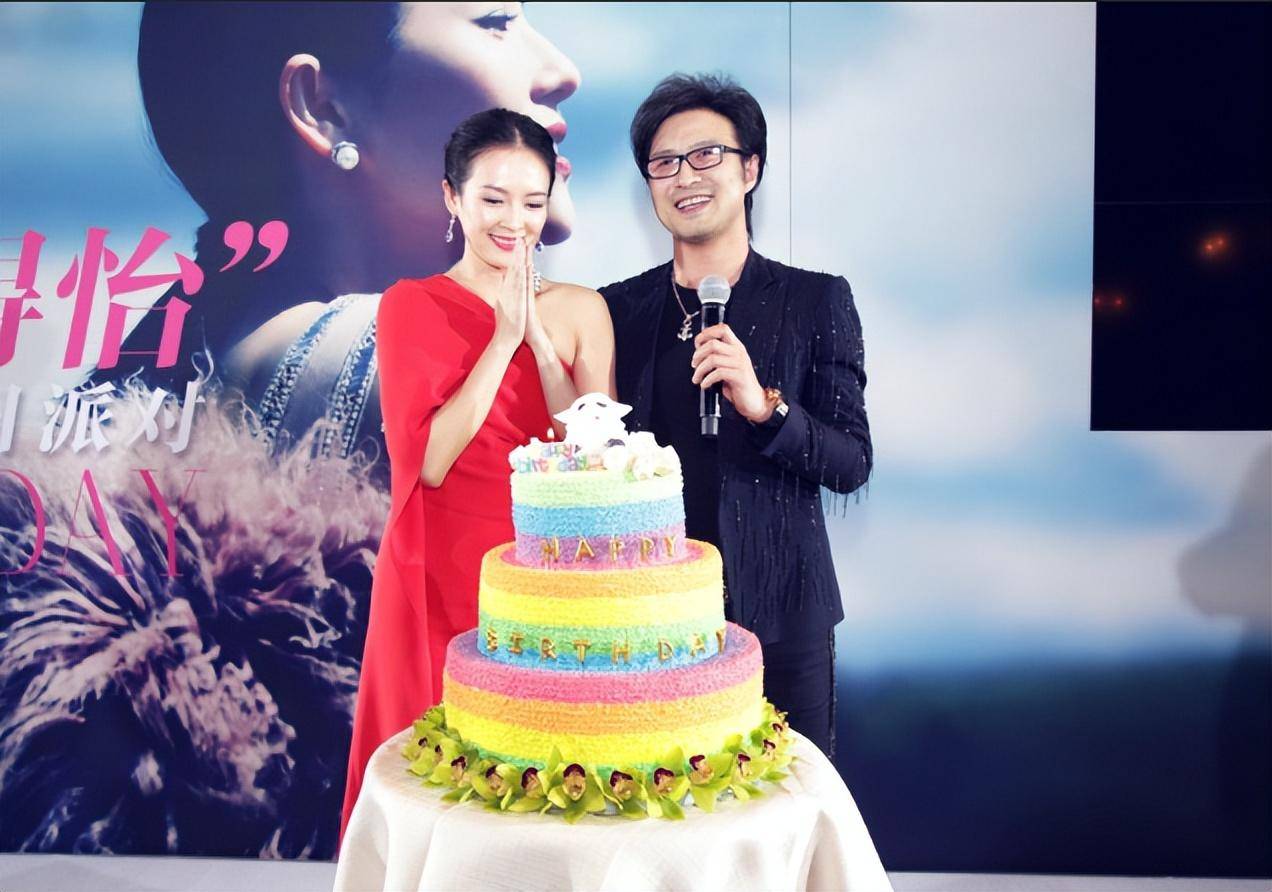 作为圈中的大咖,章子怡还专门举办了生日派对,在这场生日晚会上,章