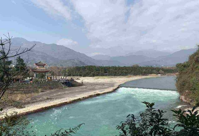 都江堰是李冰修建的么3点证据可以证明李冰儿子是二郎神原型