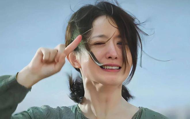 赵丽颖再次荣获大奖!主演电影票房破44亿,郑晓龙的话得到了证实