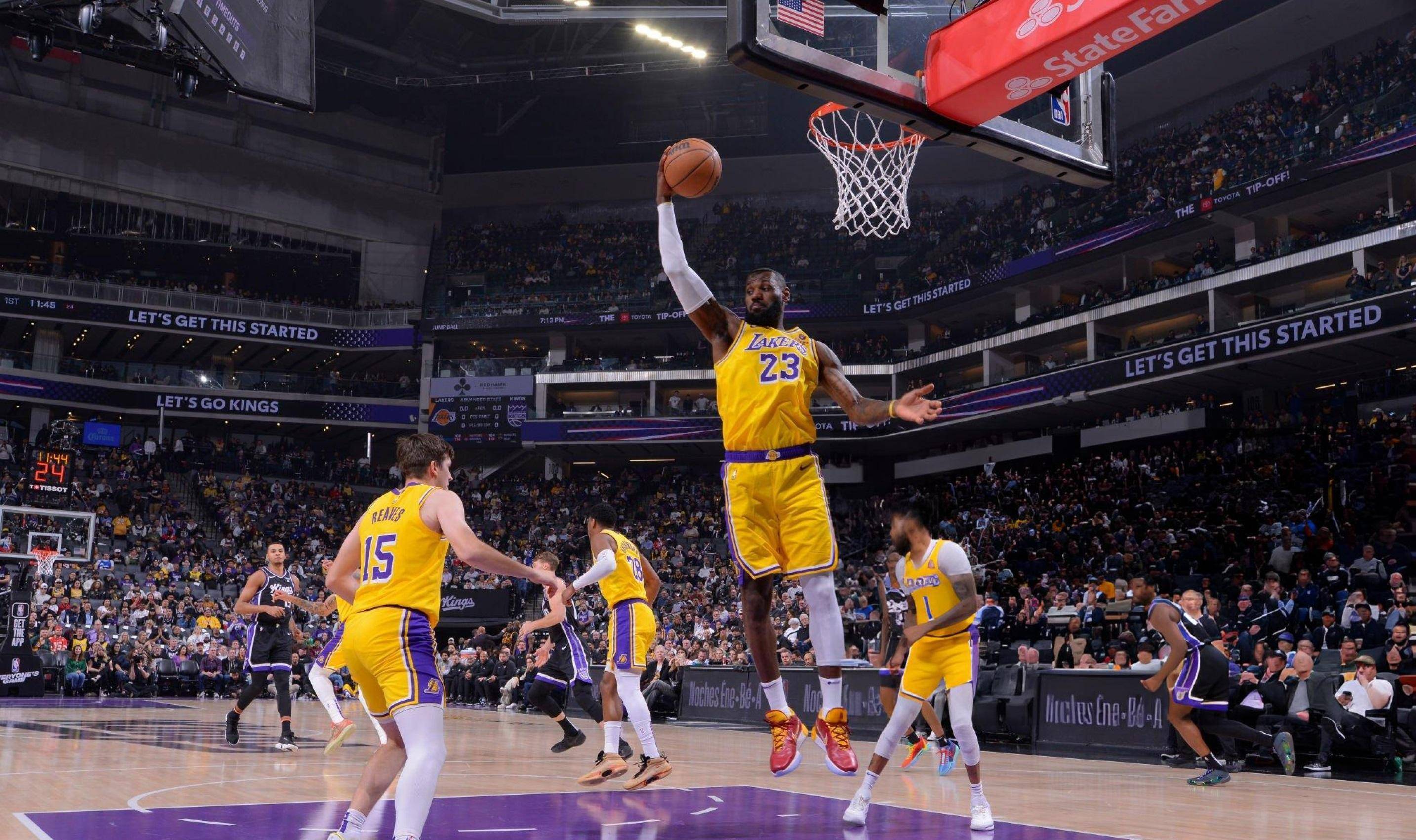 合计仅46分9失误 末节回暖难阻被横扫_比赛_戴维斯_詹姆斯