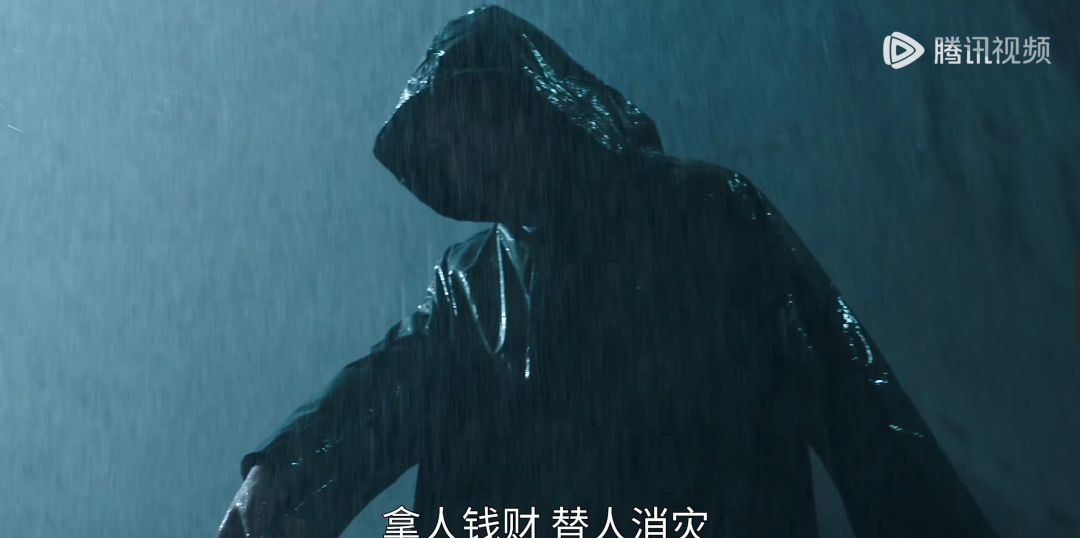 「硅胶脸」混进央视,和高伟光姐弟恋!张艺谋不用整容脸太明智