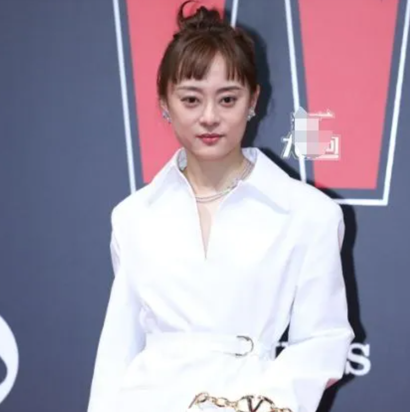 原创2024年42岁的孙俪涅盘重生了邓超这次捡了个大便宜