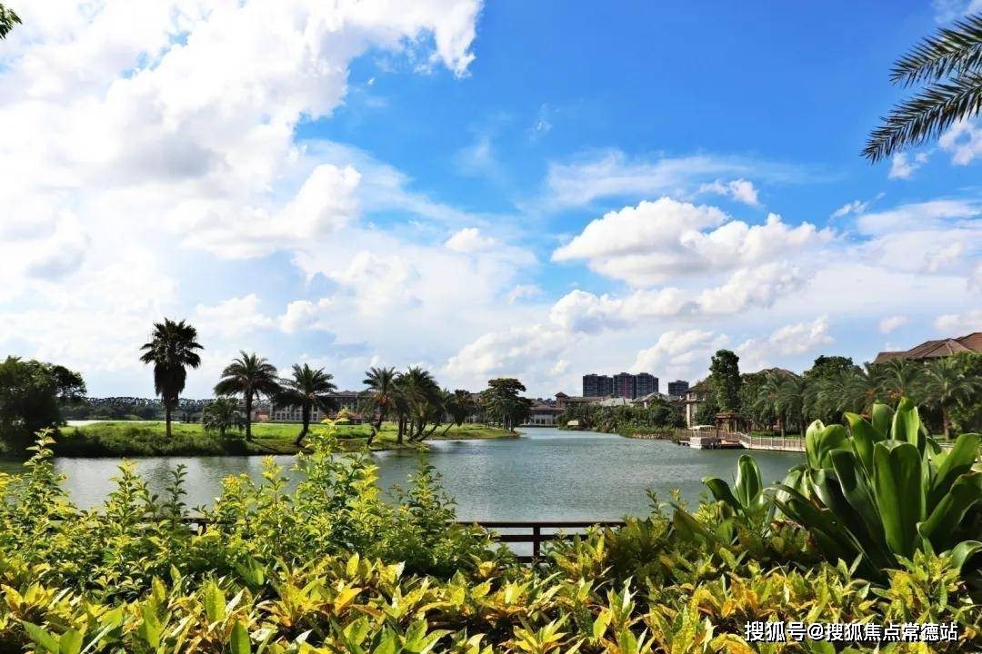 迪茵湖小镇售楼处电话→售楼中心首页网站→楼盘百科详情→24小时热线