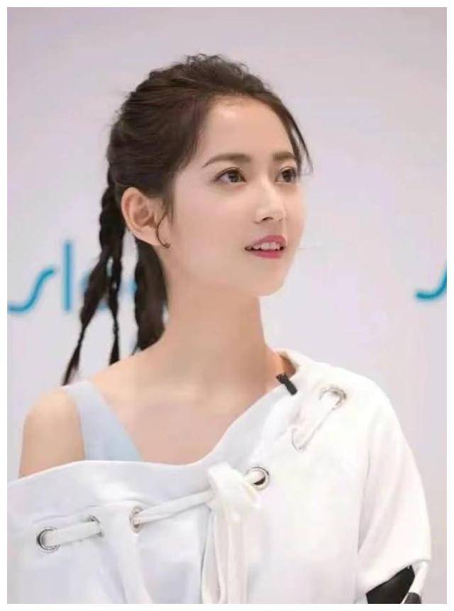 四川美女陈玉琪她的美丽是否能与刘亦菲相媲美
