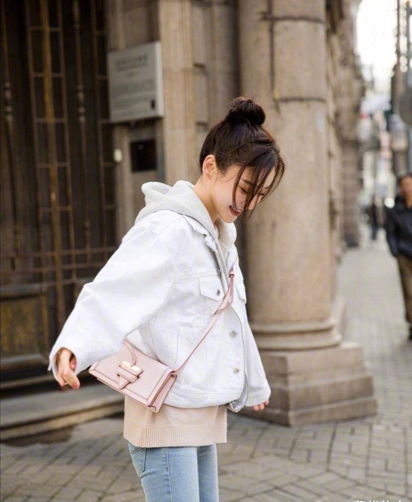 原创33岁袁姗姗装美成功丸子头天真可爱还拉高了整体颜值