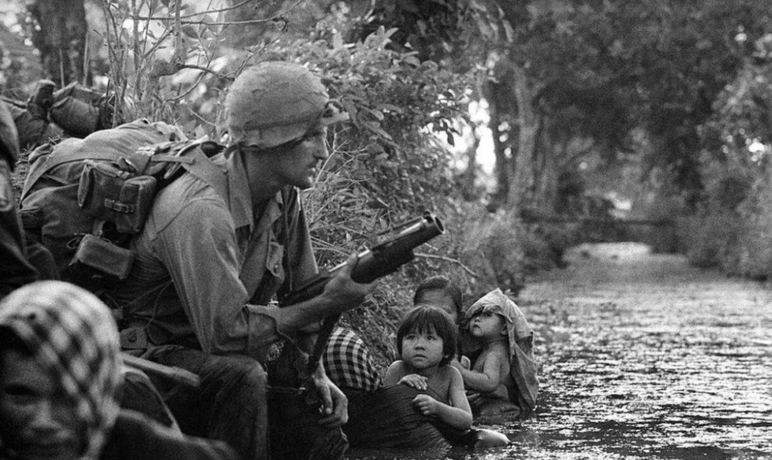 越战美军对付越军狙击手打出3000发子弹天亮看到结果后却懵了