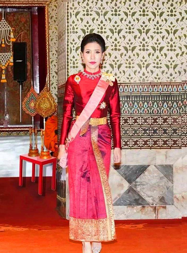 原创西拉米王妃很大度常给诗妮娜贵妃创造机会让其和国王单独相处