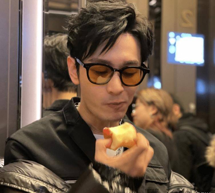 同样是成功瘦身20斤看完黄晓明和陈志朋的菜单对自己真狠