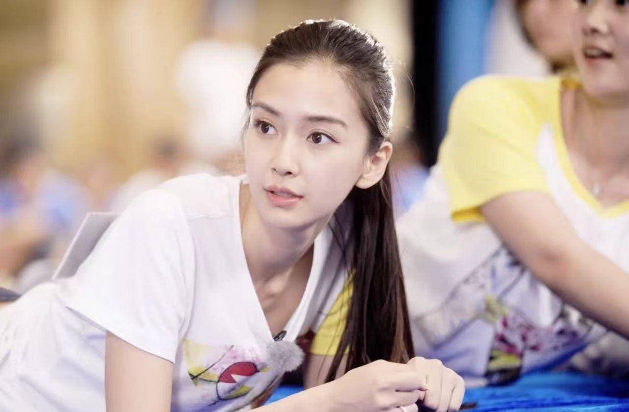 直到离开黄晓明,baby都没有认清自己,以为自己真有实力_杨颖_事业