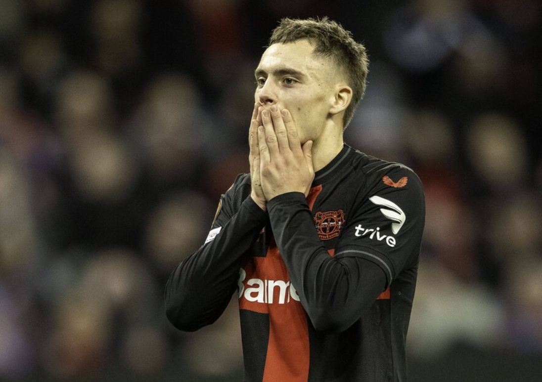 连追3球 97分钟绝杀,阿隆索太神了,逆袭晋级8强_勒沃库森_希克_弗林