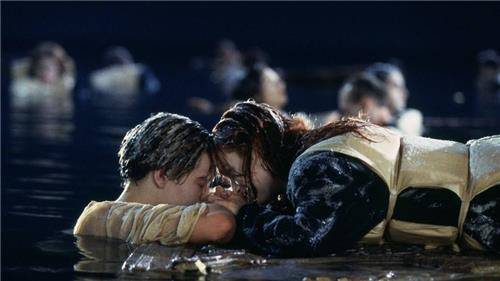 原创泰坦尼克号海底著名照片人类的残骸清晰可见10年后将彻底消失