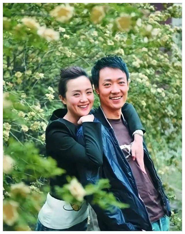 辛柏青一家三口澳洲晒美照,朱媛媛气质出众,女儿高挑漂亮_家庭_事业