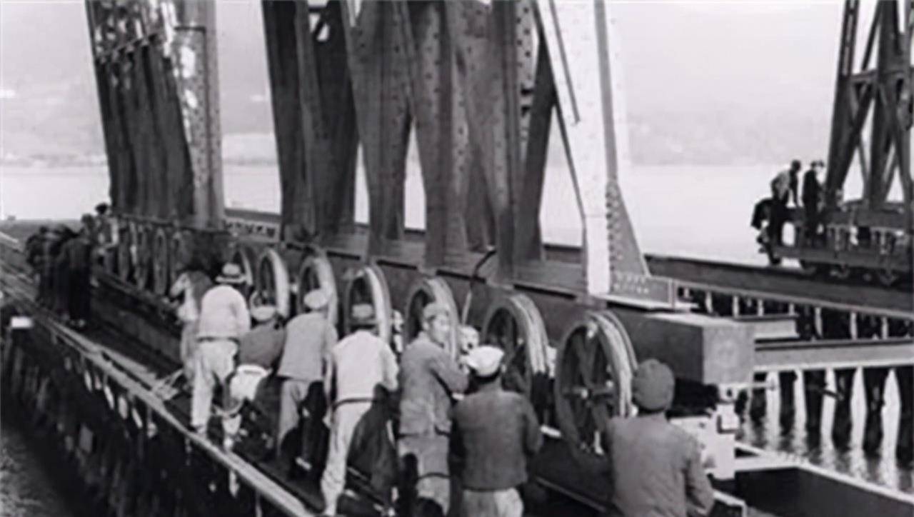 原创茅以升的钱塘江大桥不放对炸药位置都炸不倒超期32年仍在使用
