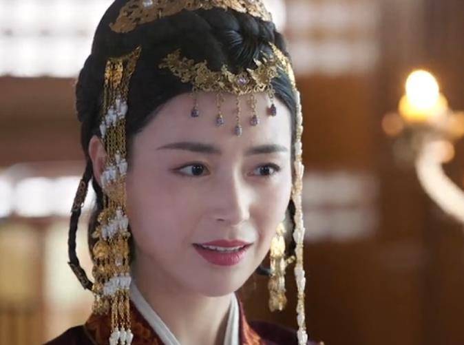 国王隆裕的正妻是齐国妃;秦越国王弘世的正妻是秦越国妃;长沙郡王宗允