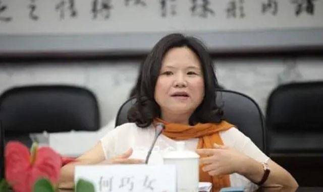 浙江女首富何巧女身价300亿赴美豪捐96亿却在国内欠债200亿