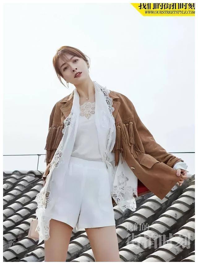 吴昕穿搭曝光绿发照片惊艳头上戴蕾丝头巾如精灵降临