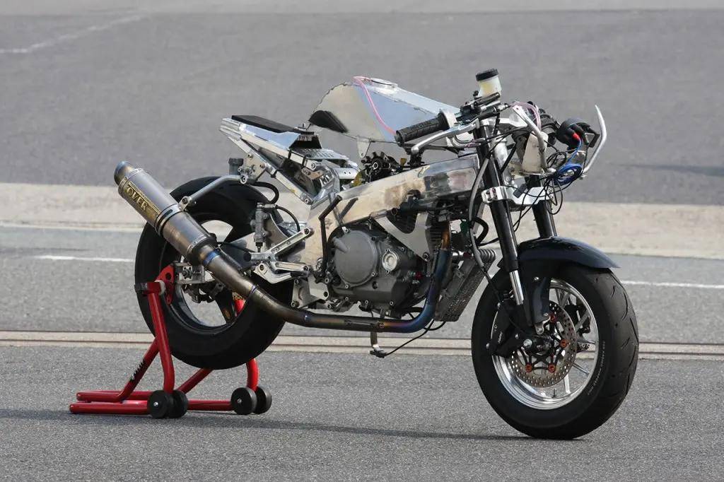 over racing摩托车改装品牌的故事,只会做很酷的事情_搜狐汽车_搜狐网