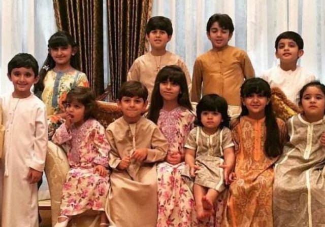 迪拜大王妃从不露面,联姻表哥生育12子,少女照曝光才知道多美_谢赫娜